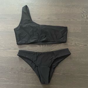 Black one shoulder Zaful bikini